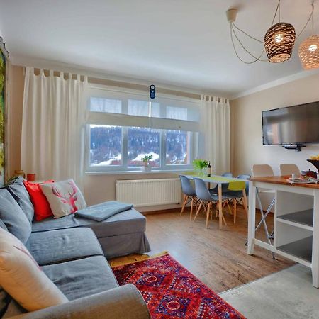 Apartament Zielona Mila Lägenhet Ustrzyki Dolne Exteriör bild