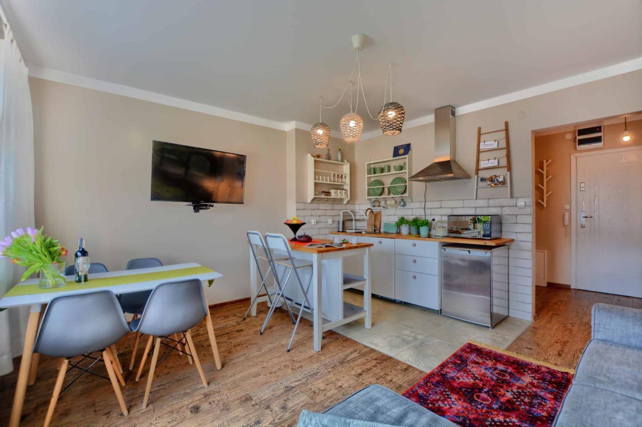Apartament Zielona Mila Lägenhet Ustrzyki Dolne Exteriör bild