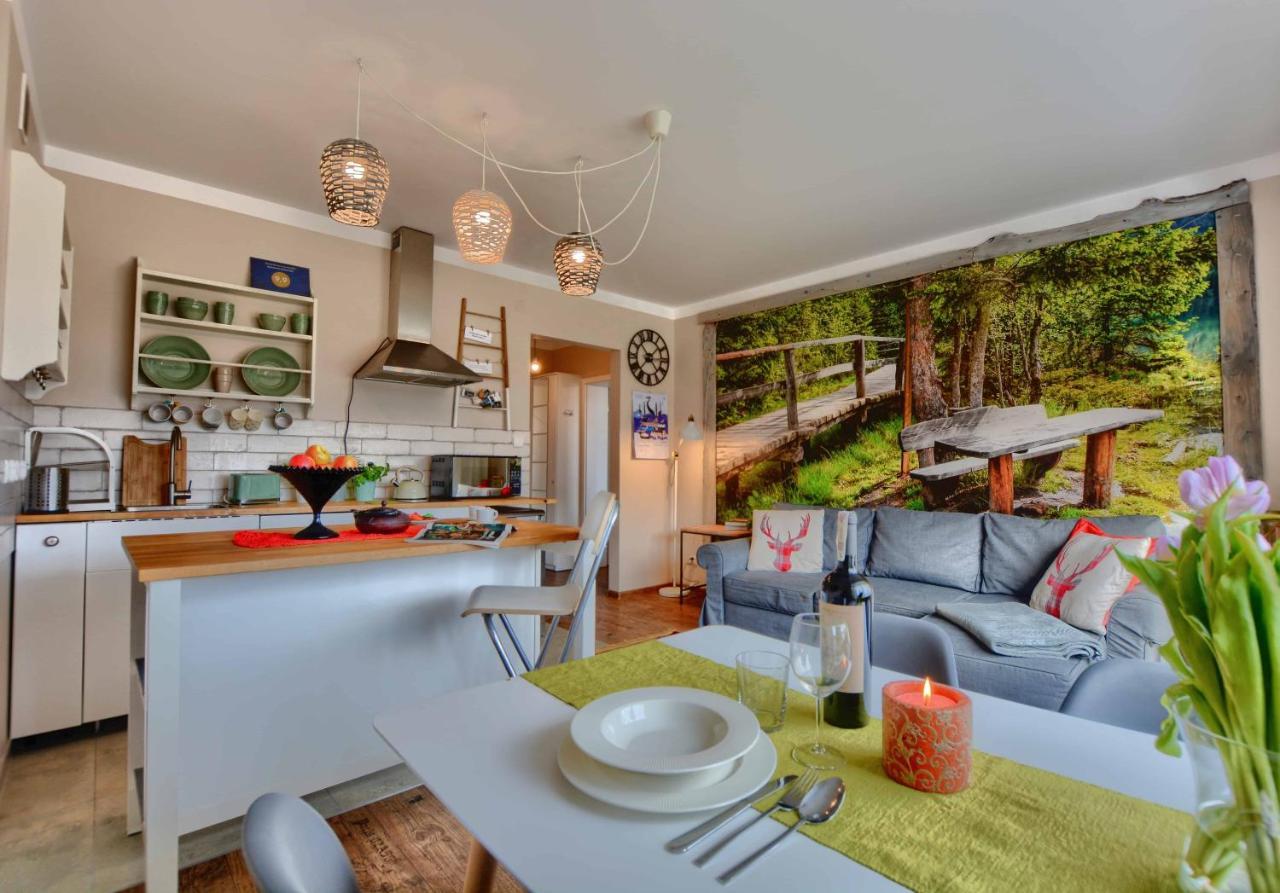 Apartament Zielona Mila Lägenhet Ustrzyki Dolne Exteriör bild