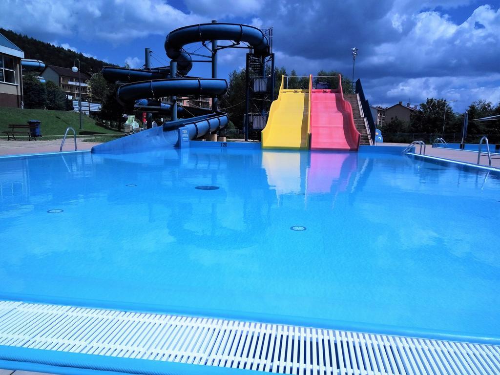 Apartament Zielona Mila Lägenhet Ustrzyki Dolne Rum bild